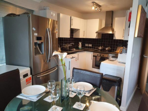 Nice cozy 2-bed apartment with everything to yourself Erith
